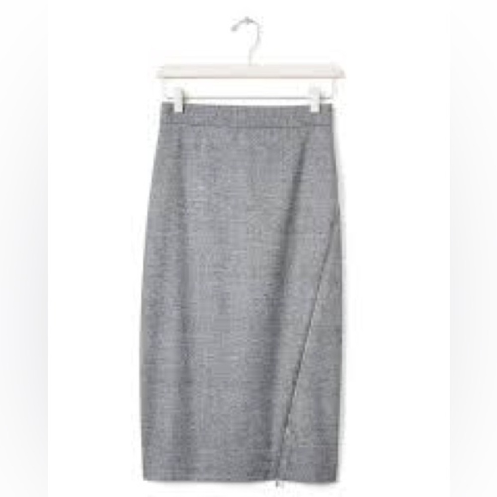 Banana Republic - Asymmetrical-Zip Gray Pencil Skirt